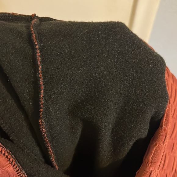 Burnt orange enhancing leggings, no size tag - Picture 5 of 5